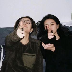 巨大乳房挤奶护士
